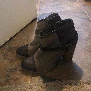 Taupe heeled booties
